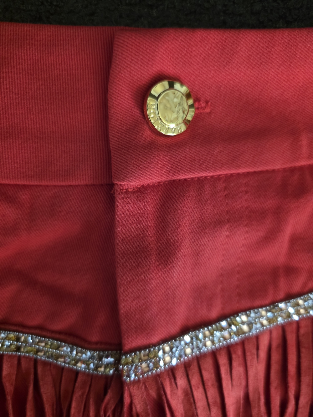 Red Fringe Shorts With Tassels - Picture 4 of 8